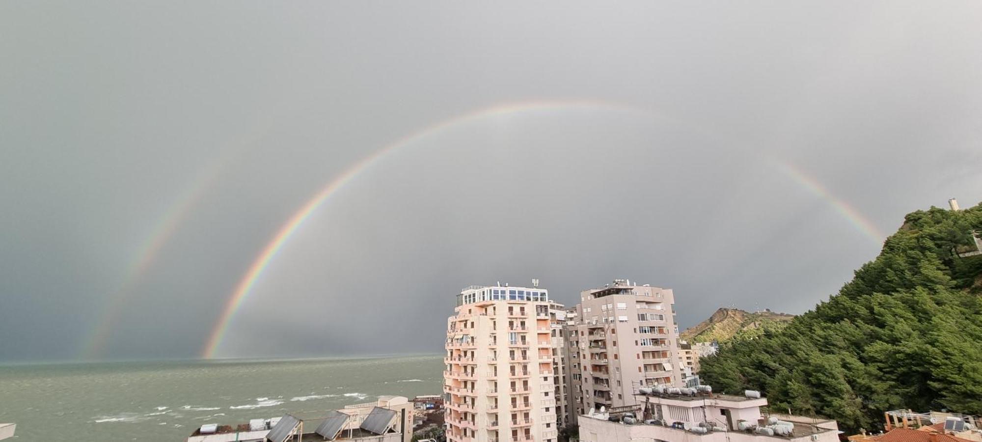 Sunset Seaview Apartment Durrës Buitenkant foto