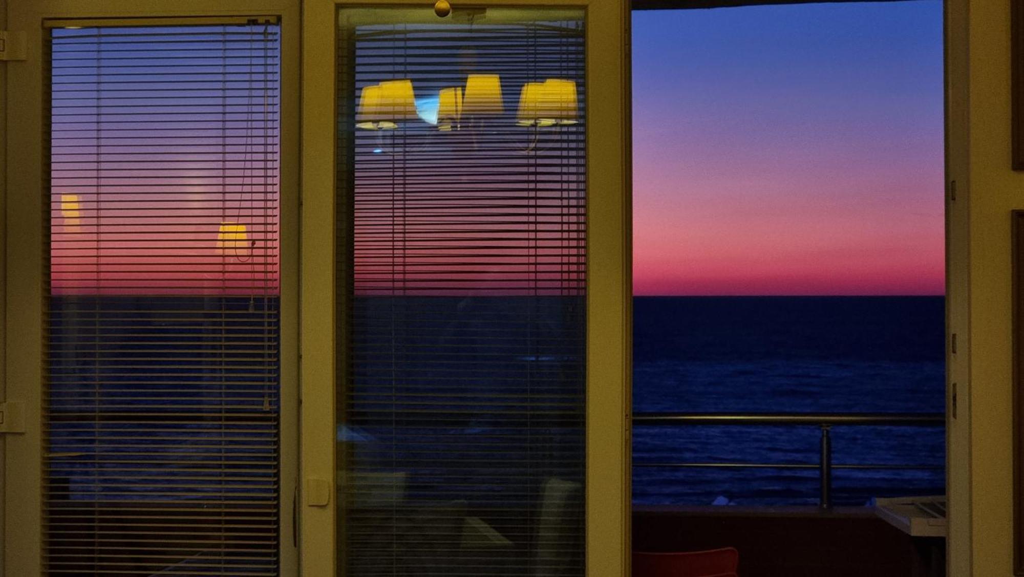 Sunset Seaview Apartment Durrës Buitenkant foto