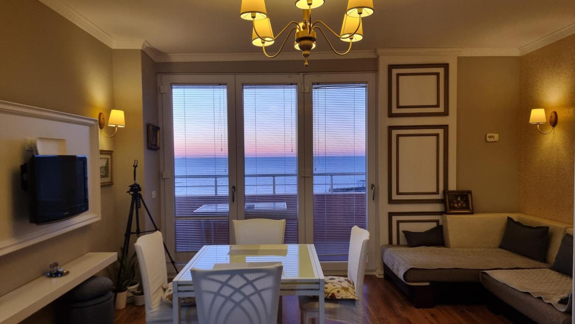 Sunset Seaview Apartment Durrës Buitenkant foto